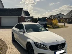 Weiß Gebraucht 2016 Mercedes C300 AMG line Limousine | 19.000 €