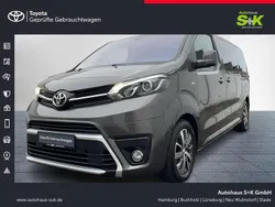 Basaltgrau (grau) Gebraucht 2023 Toyota Proace Verso Executive Kombi | 45.470 € (Etwas zu teuer)