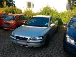 Silber Gebraucht 2001 Volvo S60 Limousine | 1.200 € (Fairer Preis)