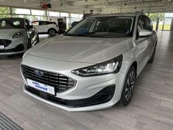 Polarsilber Gebraucht 2025 Ford Focus Titanium Kombi | 25.550 € (Guter Preis)