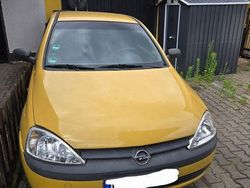 Gelb Gebraucht 2000 Opel Corsa Limousine | 1.200 € (Fairer Preis)