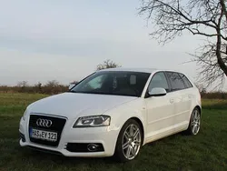 Weiß Gebraucht 2010 Audi A3 S-Line Limousine | 8.500 €