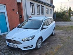 Weiß Gebraucht 2015 Ford Focus Titanium Limousine | 6.600 € (Guter Preis)