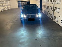 Blau Gebraucht 2004 Mercedes E240 Avantgarde Limousine | 5.500 € (Etwas zu teuer)