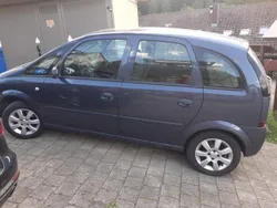 Grau Gebraucht 2007 Opel Meriva Catch Me Van / Kleinbus | 1.600 € (Fairer Preis)