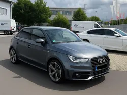 Grau Gebraucht 2013 Audi A1 Sportback S-Line Kleinwagen | 12.400 € (Guter Preis)