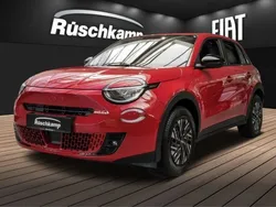 Rot Gebraucht 2023 Fiat 600E Red SUV | 28.680 € (Fairer Preis)