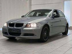 Arktis Gebraucht 2005 BMW 320 Limousine | 5.490 € (Fairer Preis)
