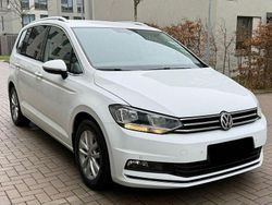 Weiß Gebraucht 2018 VW Touran Highline Van / Kleinbus | 16.999 € (Superpreis)