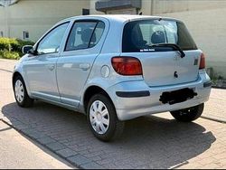 Blau Gebraucht 2005 Toyota Yaris Kleinwagen | 2.000 € (Fairer Preis)