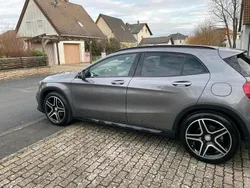 Grau Gebraucht 2017 Mercedes GLA200 AMG SUV | 19.000 € (Fairer Preis)