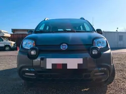 Grau Gebraucht 2017 Fiat Panda Cross Cross Kleinwagen | 9.500 € (Fairer Preis)