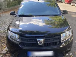 Schwarz Gebraucht 2014 Dacia Sandero Kleinwagen | 2.750 €