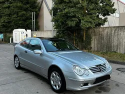 Silber Gebraucht 2003 Mercedes C220 Coupé | 2.050 € (Etwas zu teuer)