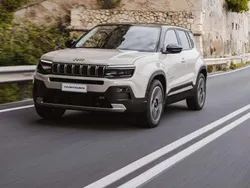 Grau Neu 2025 Jeep Avenger Summit SUV | 29.990 € (Fairer Preis)