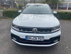 Weiß Gebraucht 2016 VW Tiguan R-line SUV | 20.600 € (Etwas zu teuer)
