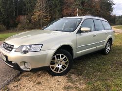 Grün Gebraucht 2006 Subaru Outback Kombi | 3.500 €
