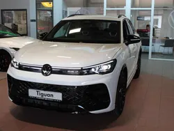 Weiß Gebraucht 2025 VW Tiguan Pro SUV | 49.350 € (Teuer)