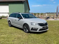Grau Gebraucht 2019 Skoda Octavia vRS Kombi | 19.799 € (Etwas zu teuer)