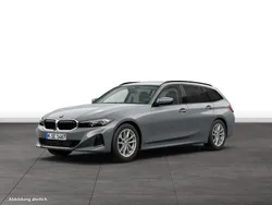 Grau Gebraucht 2024 BMW 318 Kombi | 34.740 € (Fairer Preis)