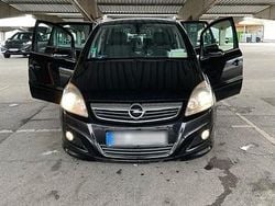 Schwarz Gebraucht 2009 Opel Zafira Van / Kleinbus | 3.450 € (Fairer Preis)