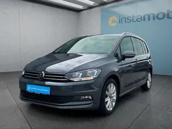 Grau Gebraucht 2024 VW Touran Van / Kleinbus | 32.049 € (Fairer Preis)