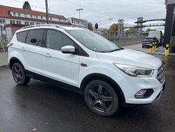 Weiß Gebraucht 2019 Ford Kuga Titanium SUV | 12.550 € (Guter Preis)