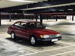 Rot Gebraucht 1988 Saab 900 Kleinwagen | 13.700 €