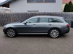 Grau Gebraucht 2017 Mercedes E220 Avantgarde Kombi | 23.700 € (Guter Preis)