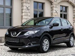 Schwarz Gebraucht 2015 Nissan Qashqai Acenta SUV | 11.990 € (Superpreis)