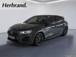 Magneticgrau (metallic) Gebraucht 2023 Ford Focus Limousine | 30.890 € (Fairer Preis)