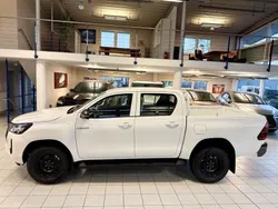Schneeweiss 040 Neu 2025 Toyota HiLux Abholung | 41.495 €