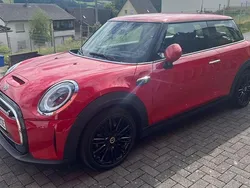 Rot Gebraucht 2021 Mini Cooper SE Classic Kleinwagen | 15.500 € (Guter Preis)