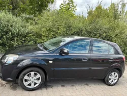 Schwarz Gebraucht 2011 Kia Rio 2 Kombi | 3.999 € (Teuer)