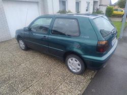 Grün Gebraucht 1997 VW Golf III Limousine | 1.950 € (Fairer Preis)