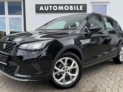 Mitternachtsschwarz Gebraucht 2024 Seat Arona FR SUV | 23.979 € (Fairer Preis)