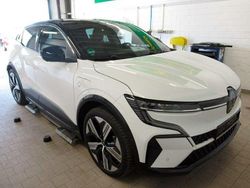 Weiss Gebraucht 2023 Renault Mégane IV Limousine | 30.999 €