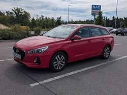 Rot Gebraucht 2017 Hyundai i30 Trend Kombi | 7.500 € (Fairer Preis)