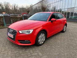 Rot Gebraucht 2015 Audi A3 Sportback Attraction Limousine | 7.999 € (Fairer Preis)