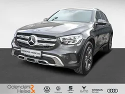 Polsterfarbe: schwarz Gebraucht 2022 Mercedes GLC200 SUV | 41.480 € (Guter Preis)