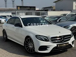 Polarweiss Gebraucht 2018 Mercedes E220 AMG Limousine | 28.998 € (Fairer Preis)