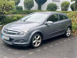 Grau Gebraucht 2004 Opel Astra GTC Coupé | 2.200 €