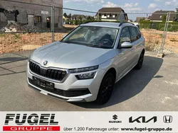 Brilliantsilber metallic Gebraucht 2024 Skoda Kamiq Ambition SUV | 20.899 € (Guter Preis)