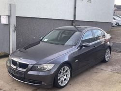 Grau Gebraucht 2005 BMW 325 Limousine | 2.999 € (Superpreis)