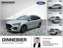 Silber (metallic) Gebraucht 2023 Ford Focus ST-Line Kombi | 22.170 € (Fairer Preis)