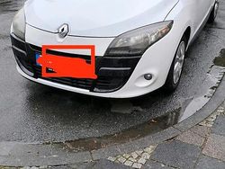 Weiß Gebraucht 2011 Renault Mégane Coupé Coupé | 3.300 € (Fairer Preis)