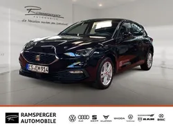Schwarz (midnight schwarz metallic) Gebraucht 2024 Seat Leon Style Kleinwagen | 26.960 € (Superpreis)