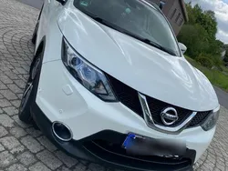 Weiß Gebraucht 2016 Nissan Qashqai SUV | 12.400 € (Fairer Preis)