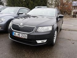 Schwarz Gebraucht 2014 Skoda Octavia Elegance Kombi | 4.999 € (Guter Preis)