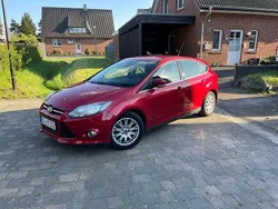 Rot Gebraucht 2011 Ford Focus Titanium Limousine | 3.800 € (Guter Preis)